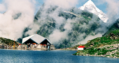 चमोलीः हेमकुंड साहिब यात्रा जारी, अब तक 1 लाख 50 हजार से अधिक श्रद्धालुओं ने किए दर्शन