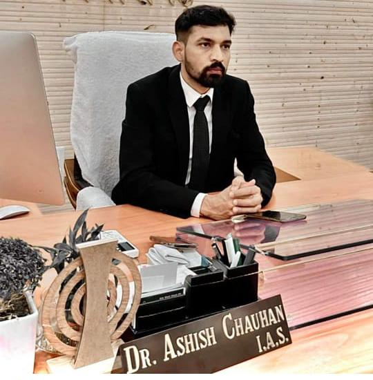 पौड़ी के जिलाधिकारी ने भारी बारिश और भूस्खलन के कारण आपदा के दौरान क्षतिग्रस्त परिसंपत्तियों के प्रस्ताव जल्द उपलब्ध कराने के निर्देश